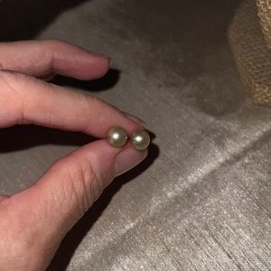 Sterling silver pearl stud earrings